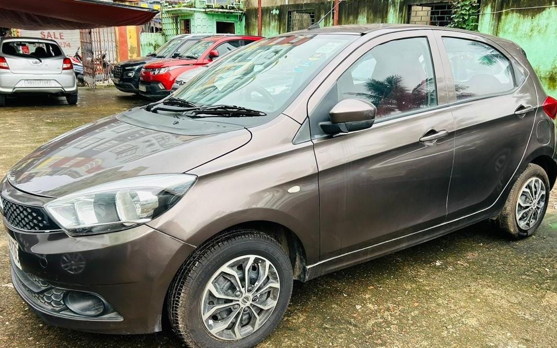 
								Tata Tiago XT 2017 full									