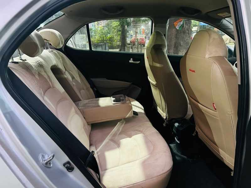 
								Hyundai Xcent 2018 full									