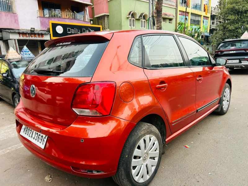 
								Volkswagon Polo Comfortline 2016 full									