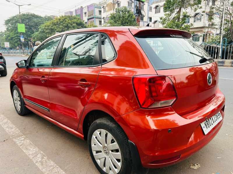 
								Volkswagon Polo Comfortline 2016 full									