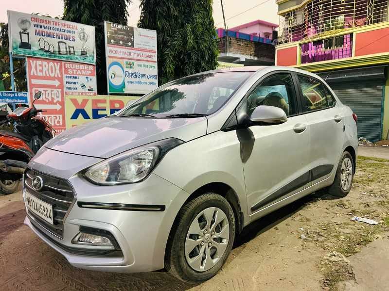 
								Hyundai Xcent 2018 full									