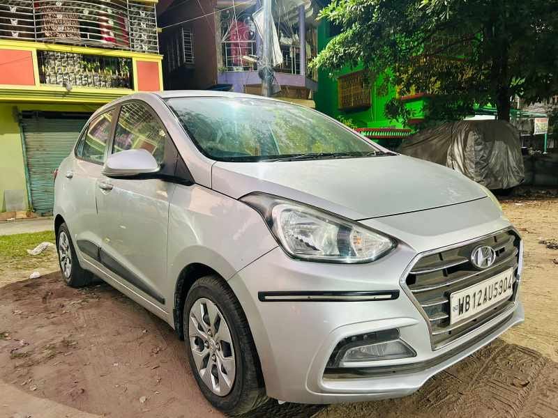 
								Hyundai Xcent 2018 full									