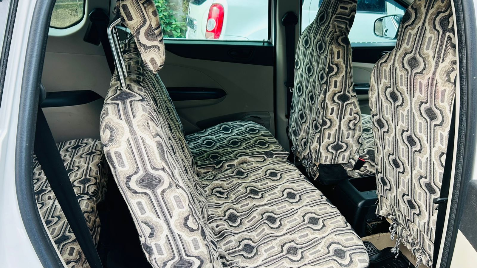 
								Renault Triber 2022 full									