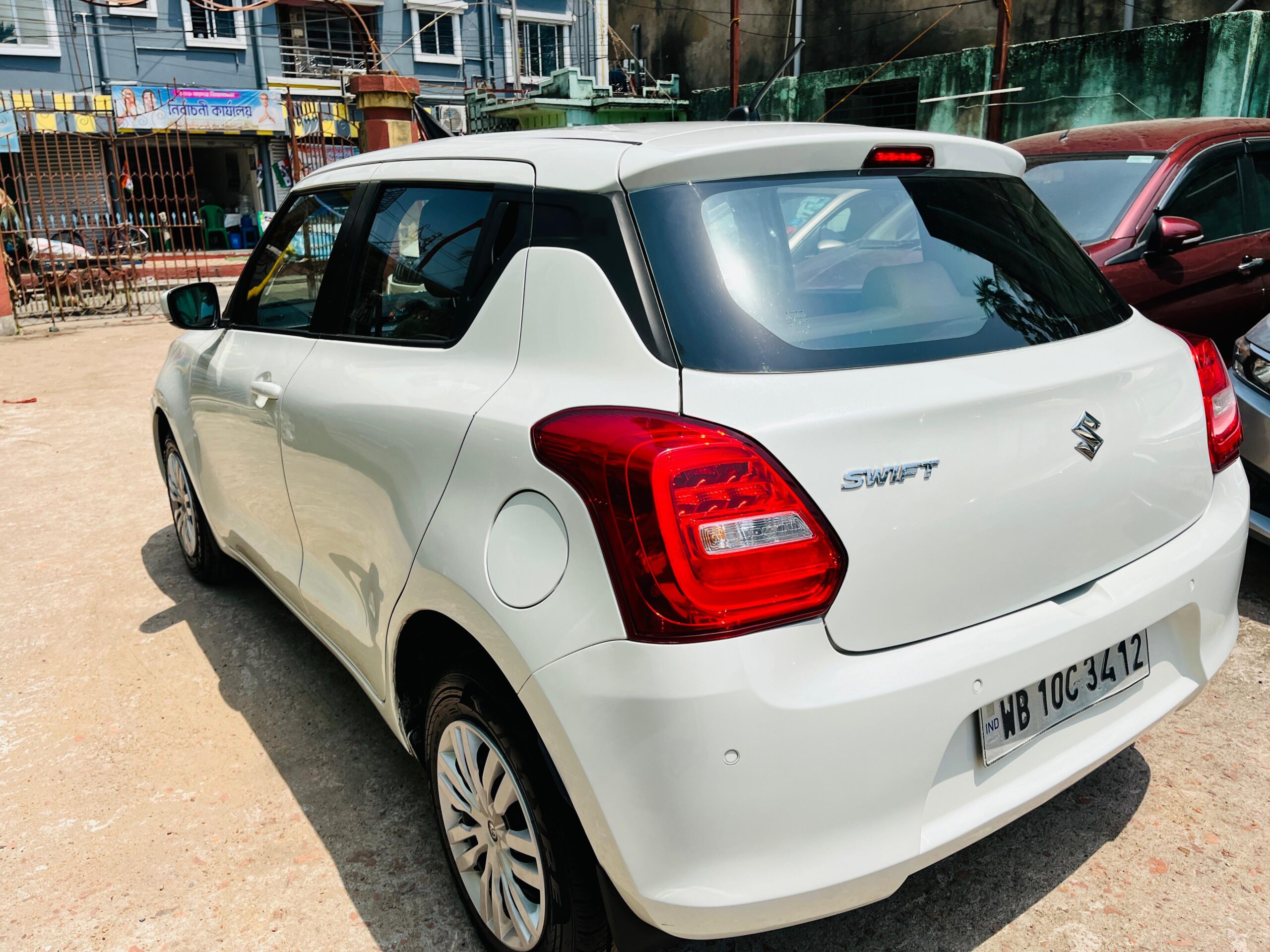 
								MARUTI SWIFT VXI 2021 full									