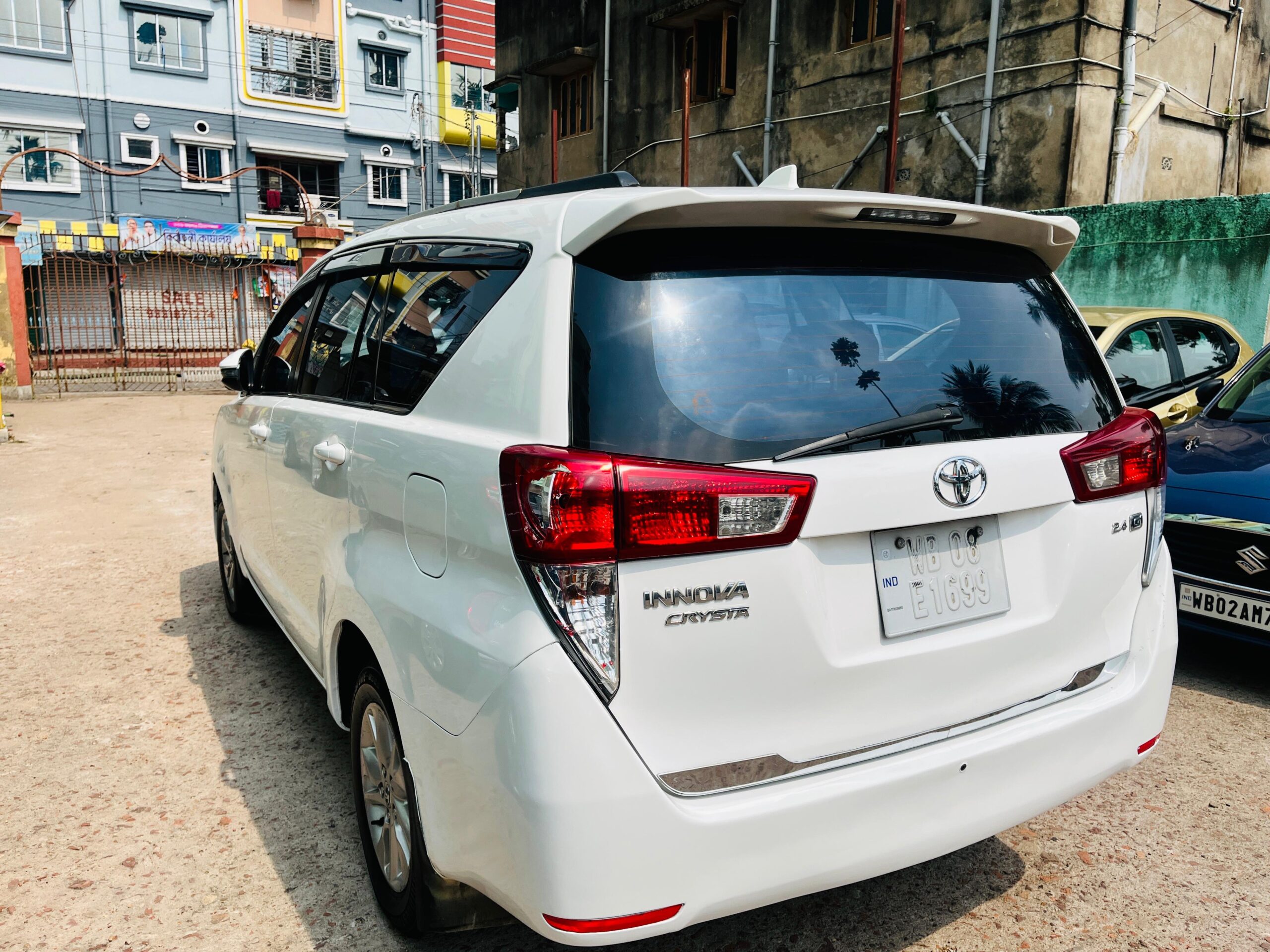 
								Toyota Innova Crysta 2018 full									