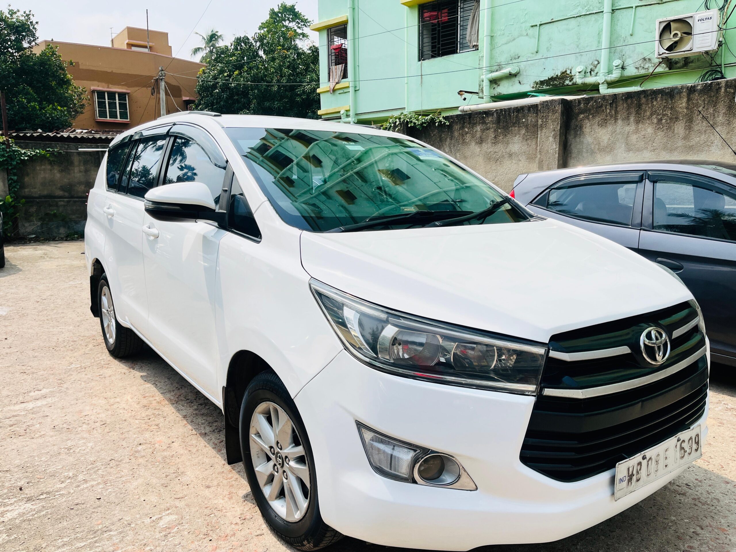 
								Toyota Innova Crysta 2018 full									