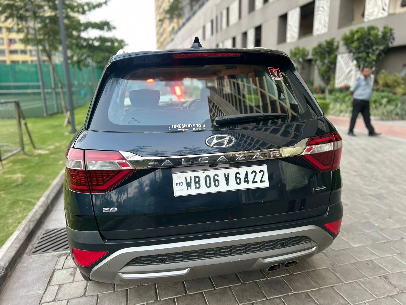 
								Hyundai Alcazar Signature 2021 full									