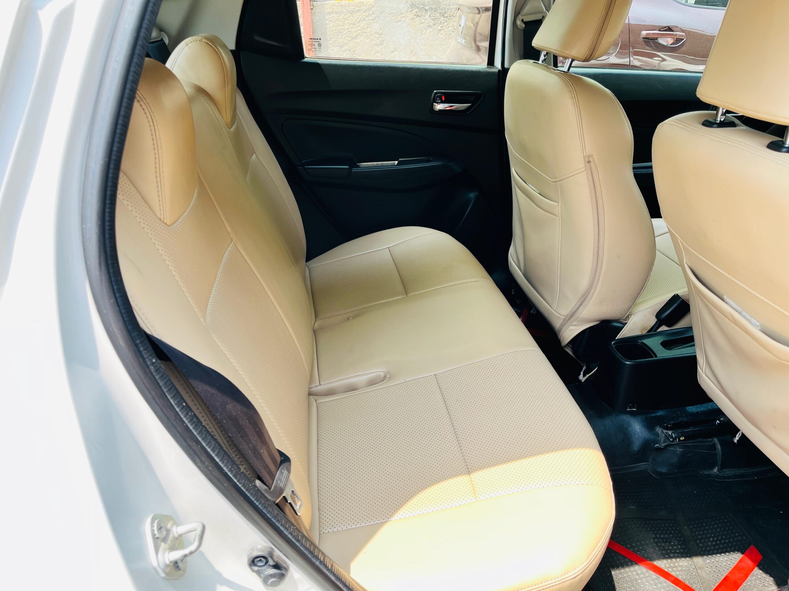 
								MARUTI SWIFT VXI 2021 full									