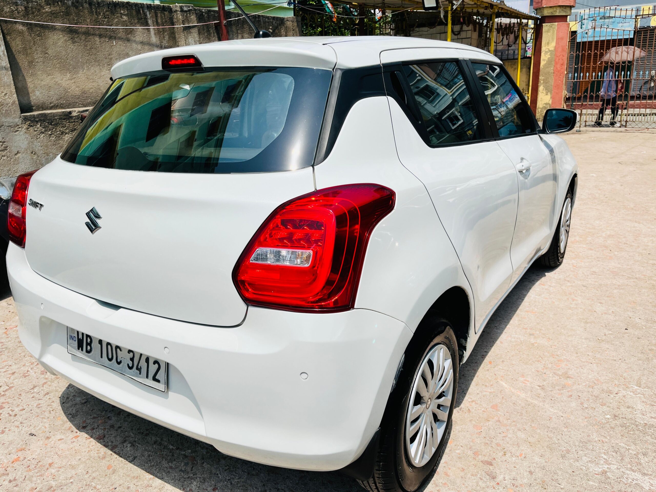 
								MARUTI SWIFT VXI 2021 full									