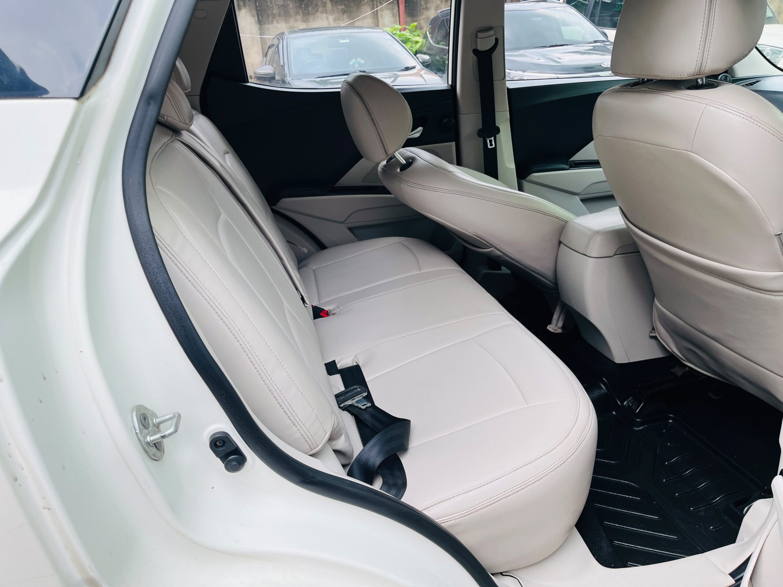 
								Xuv 300 2021 full									