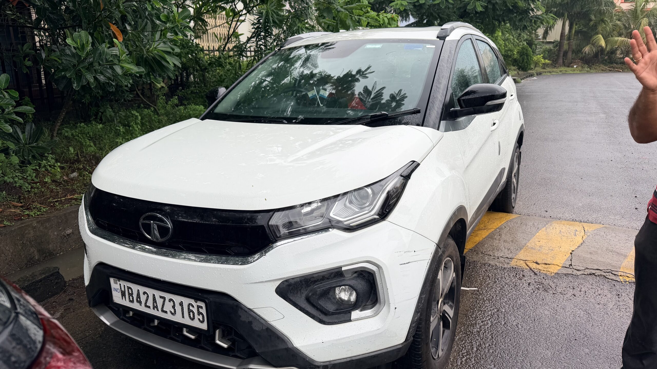 
								Tata Nexon 2021 XZ+ full									